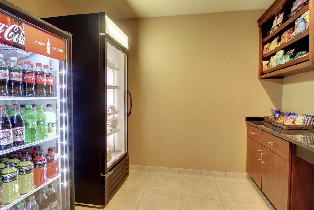 Cobblestone Inn & Suites-Winterset Esterno foto